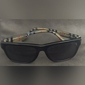 Burberry B 4293 Sunglasses Unisex